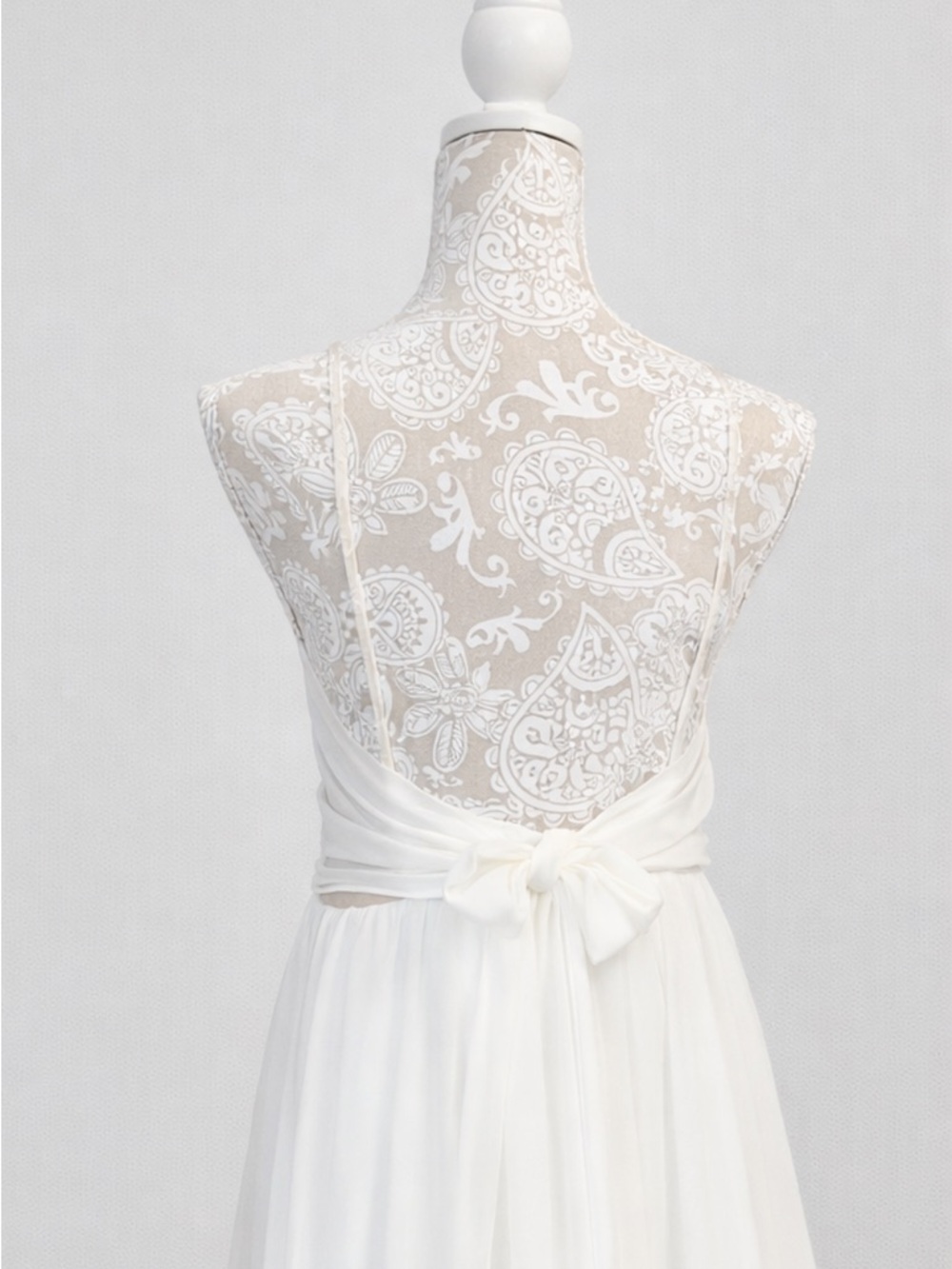Truvelle Beaded Wedding Gown Size 14 Ivory Boho Lace Dress 30” waist - Like New - Picture 4 of 15